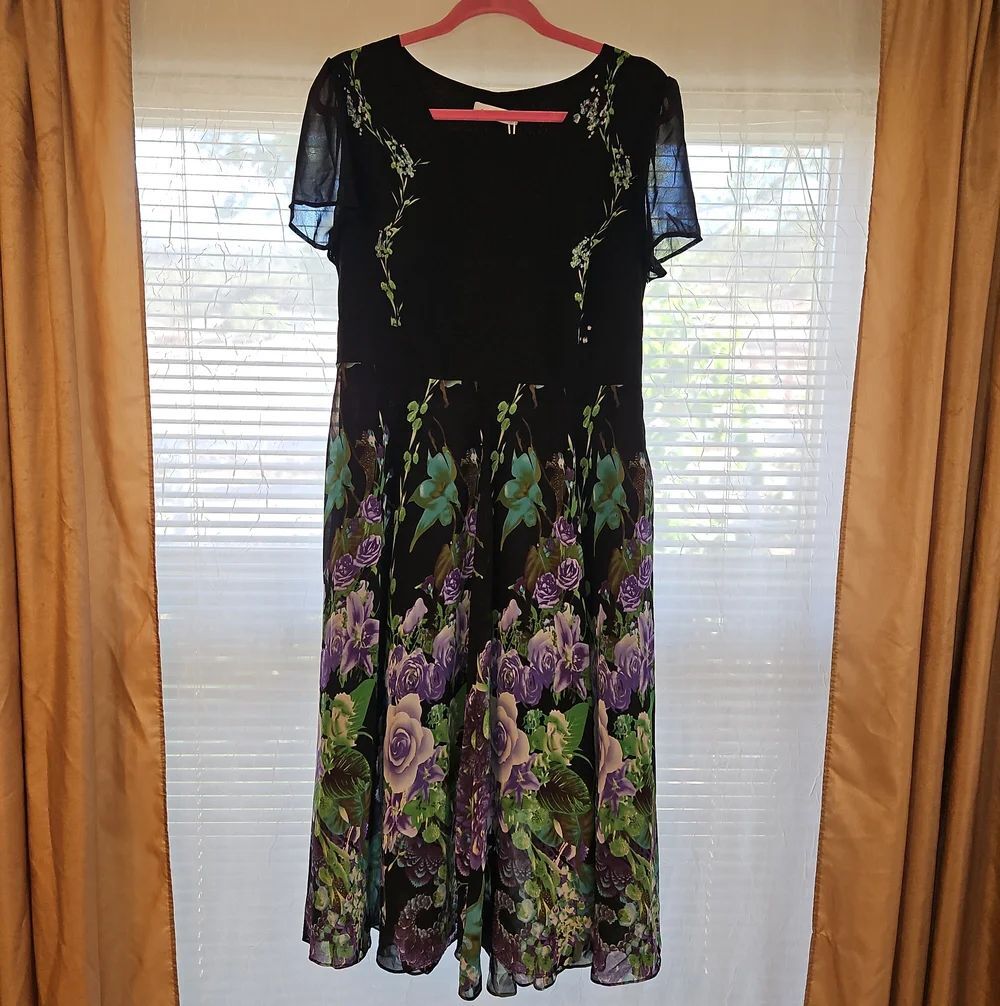Tendency Beautiful Black with Purple & Green Floral Midi Dress